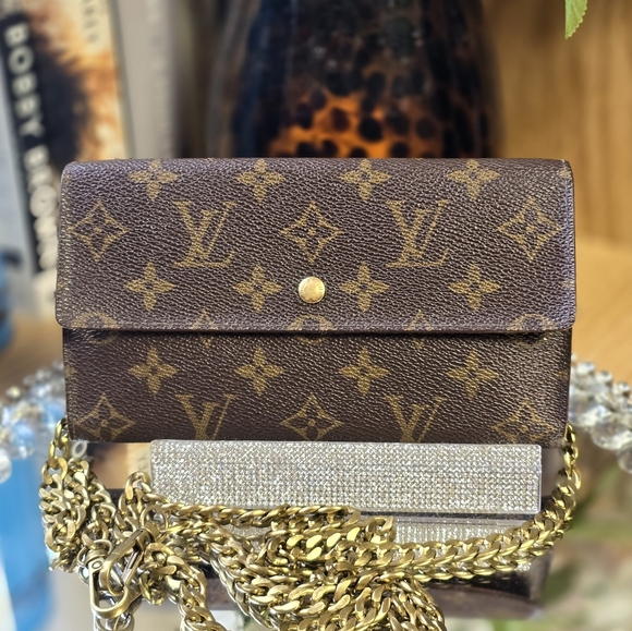 Louis Vuitton Handbags - Authentic long Sarah wallet